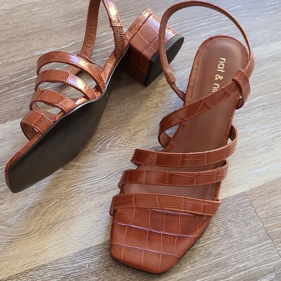 Nat and Nin Sandal Strappy Heels - Picture 4 of 9